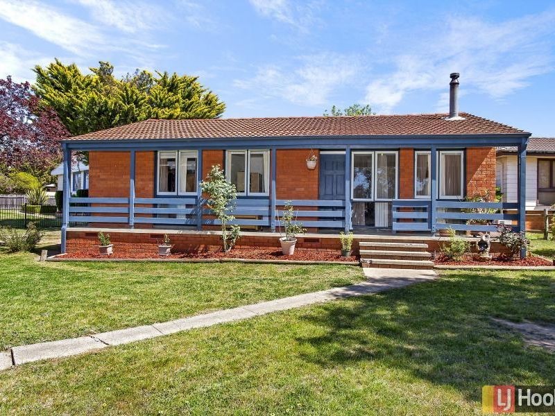 1 Cassia Crescent, Queanbeyan NSW 2620