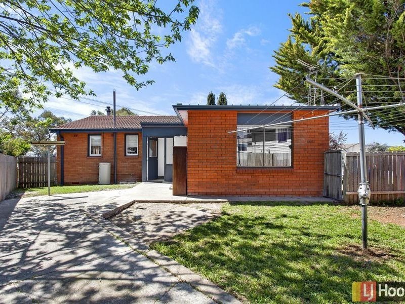 1 Cassia Crescent, Queanbeyan NSW 2620