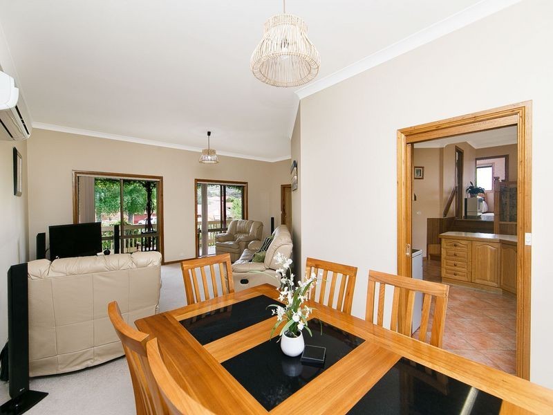 86 Crest Park Parade, Queanbeyan NSW 2620