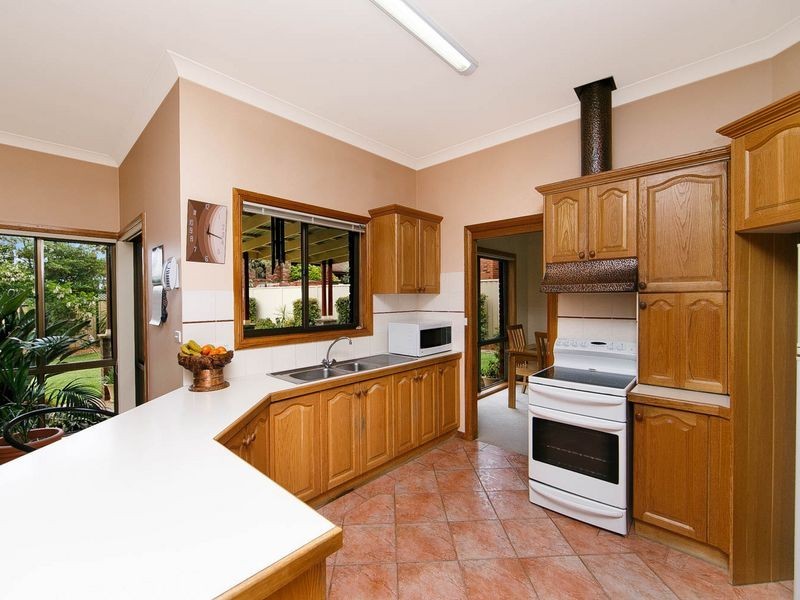 86 Crest Park Parade, Queanbeyan NSW 2620