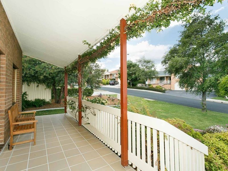 86 Crest Park Parade, Queanbeyan NSW 2620