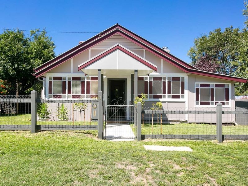 1 Hirst Avenue, Queanbeyan NSW 2620