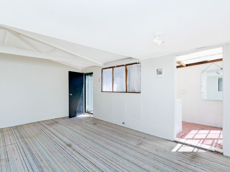 1 Hirst Avenue, Queanbeyan NSW 2620