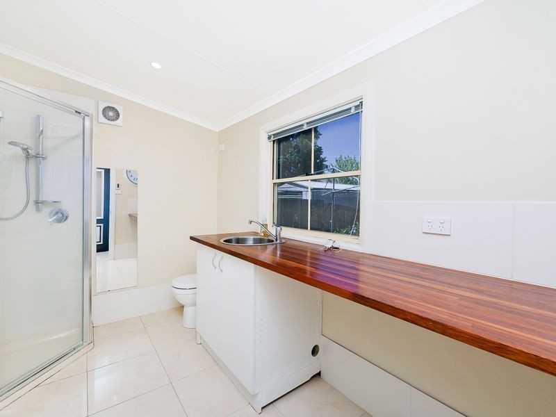 1 Hirst Avenue, Queanbeyan NSW 2620
