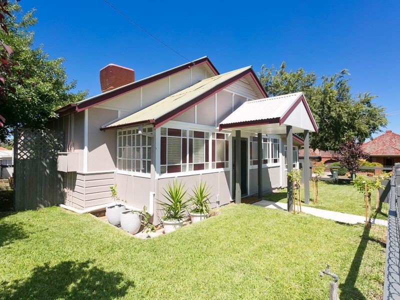 1 Hirst Avenue, Queanbeyan NSW 2620