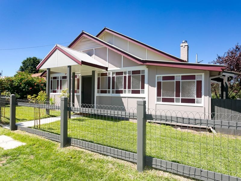 1 Hirst Avenue, Queanbeyan NSW 2620