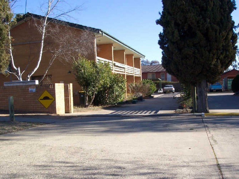 Atkinson Street, Queanbeyan NSW 2620