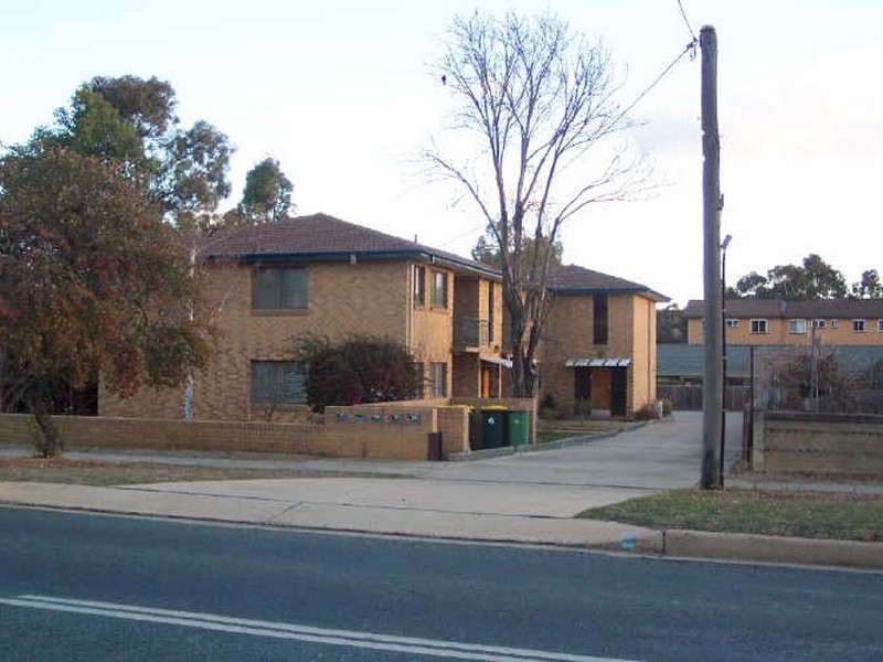 Atkinson Street, Queanbeyan NSW 2620