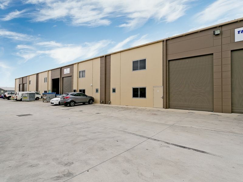 9/11 Lorn Road, Queanbeyan NSW 2620
