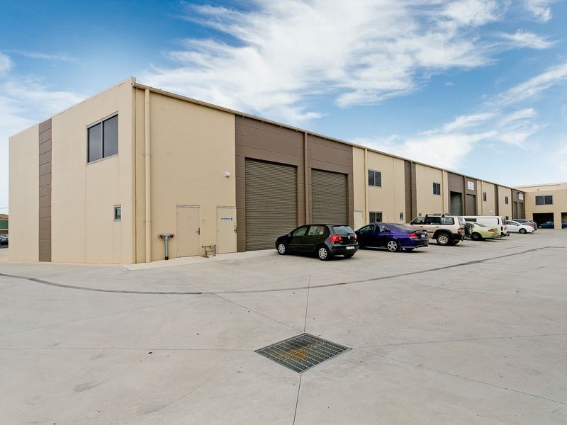 9/11 Lorn Road, Queanbeyan NSW 2620
