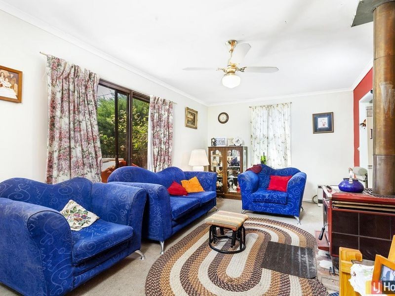 79 Foxlow Street, Captains Flat NSW 2623