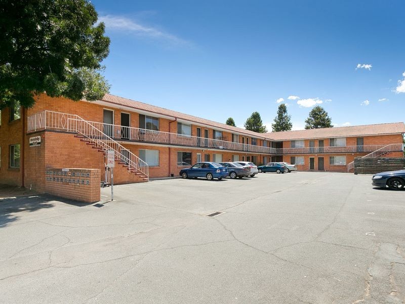 14/10 Macquoid Street, Queanbeyan NSW 2620