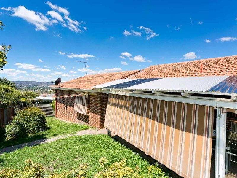 2/24 Delmar Crescent, Queanbeyan NSW 2620