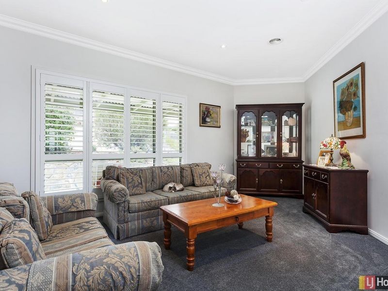 9 Euroka Place, Jerrabomberra NSW 2619