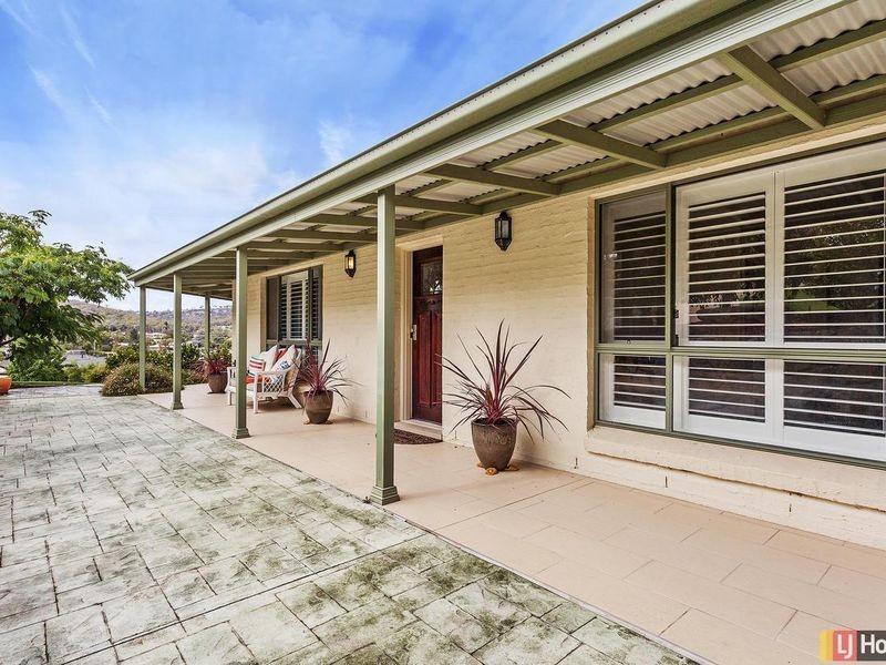 9 Euroka Place, Jerrabomberra NSW 2619