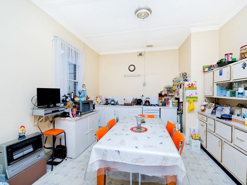 2 Garland Avenue, Queanbeyan NSW 2620