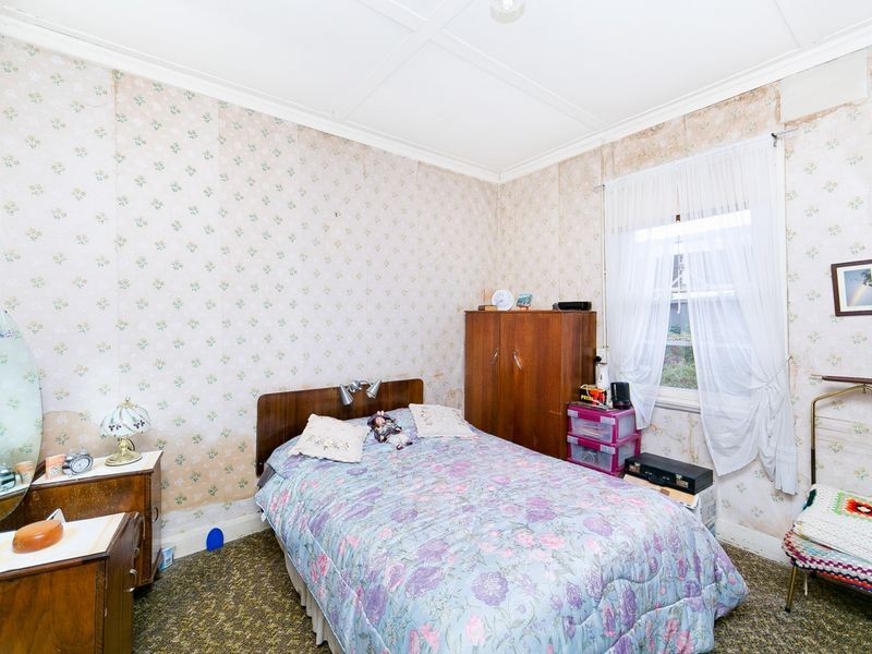 2 Garland Avenue, Queanbeyan NSW 2620