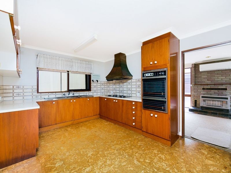 16 Hayley Crescent, Queanbeyan NSW 2620