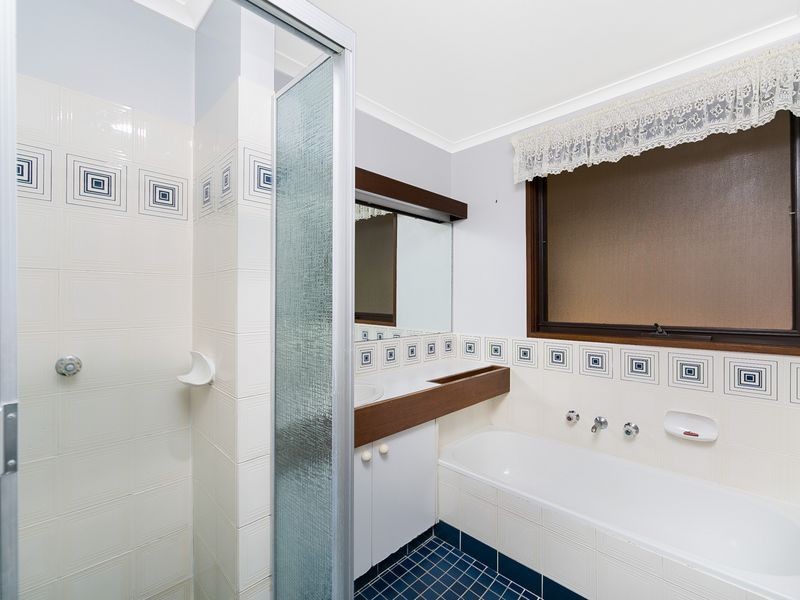 16 Hayley Crescent, Queanbeyan NSW 2620
