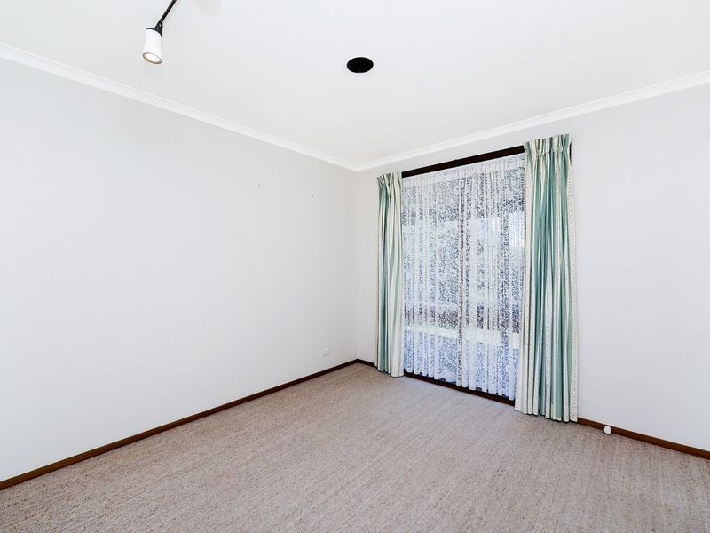 16 Hayley Crescent, Queanbeyan NSW 2620