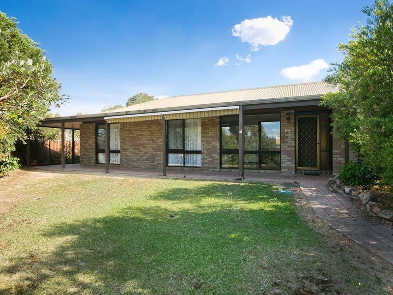 16 Hayley Crescent, Queanbeyan NSW 2620