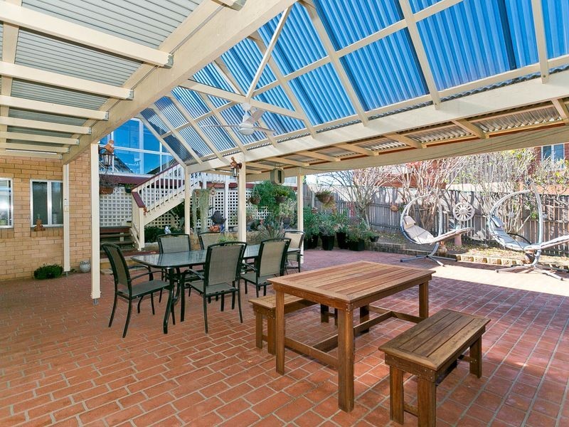 6 Wilgabar Way, Queanbeyan NSW 2620