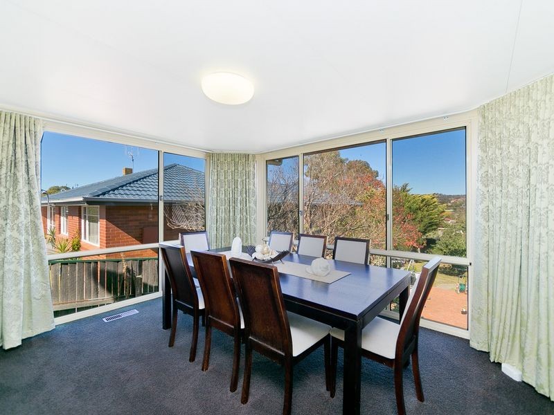 6 Wilgabar Way, Queanbeyan NSW 2620