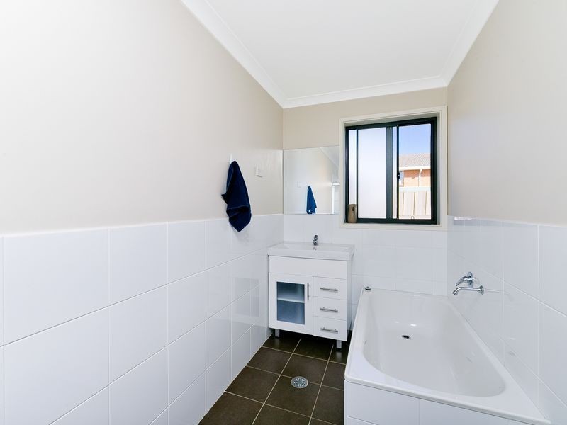 2/20 Stornaway Road, Queanbeyan NSW 2620