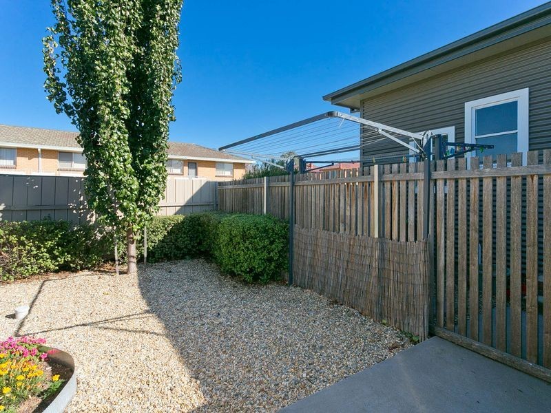 2/20 Stornaway Road, Queanbeyan NSW 2620