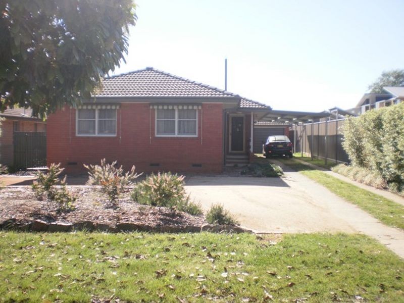 10 Agnes Avenue, Queanbeyan NSW 2620