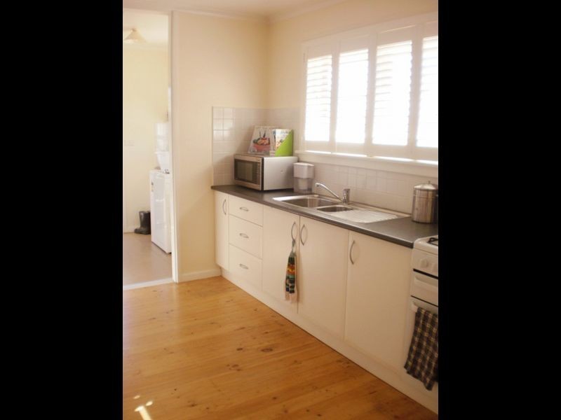 10 Agnes Avenue, Queanbeyan NSW 2620