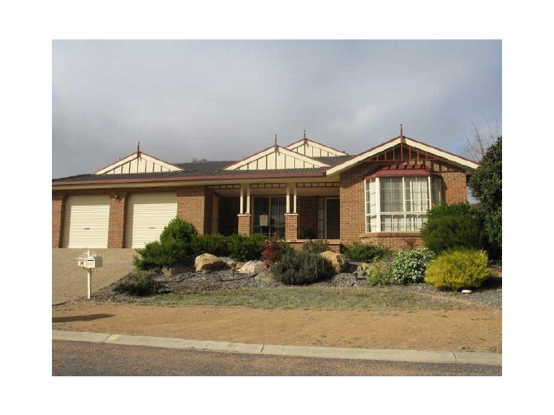 10 Nugent Close, Jerrabomberra NSW 2619