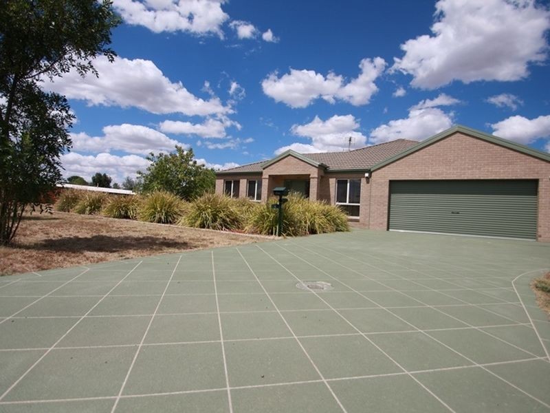 5 Birch Drive, Bungendore NSW 2621