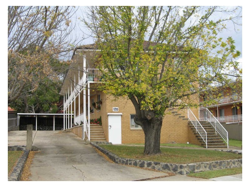 4/120 Henderson Road, Queanbeyan NSW 2620