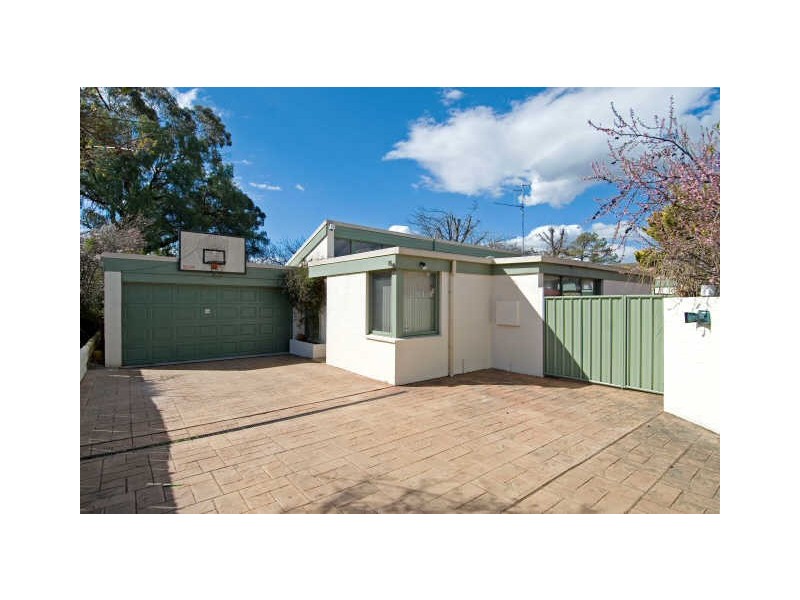 13 Munro Road, Queanbeyan NSW 2620