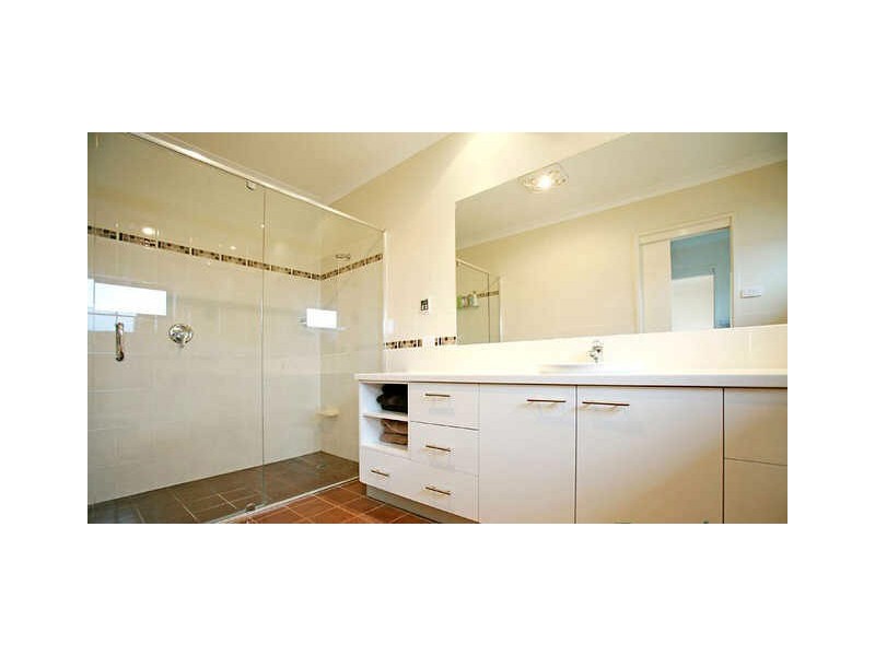 Kavanagh St, Jerrabomberra NSW 2619