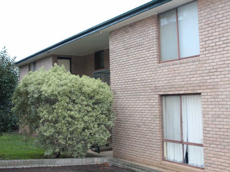 12/90 Collett Street, Queanbeyan NSW 2620
