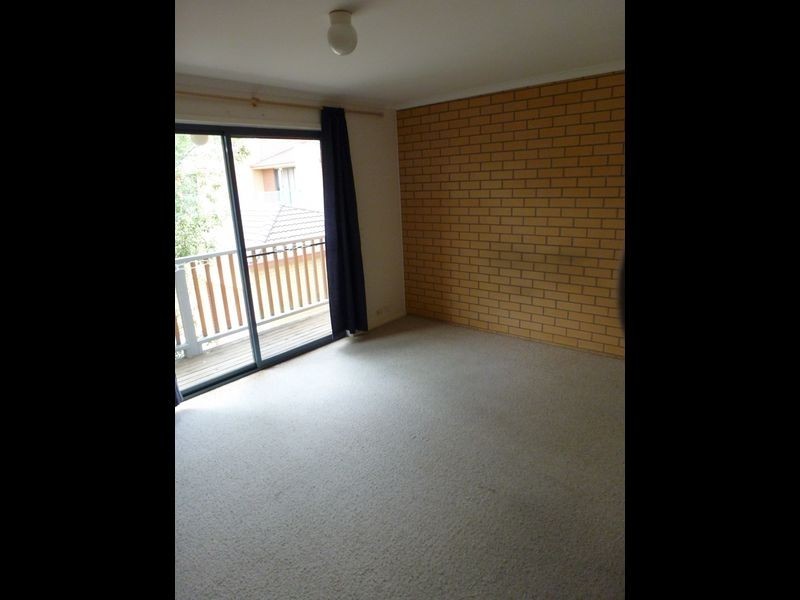 2/111 Uriarra Road, Queanbeyan NSW 2620