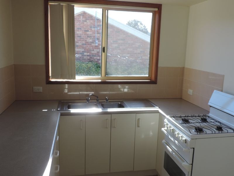 1/3 Parr Place, Queanbeyan NSW 2620