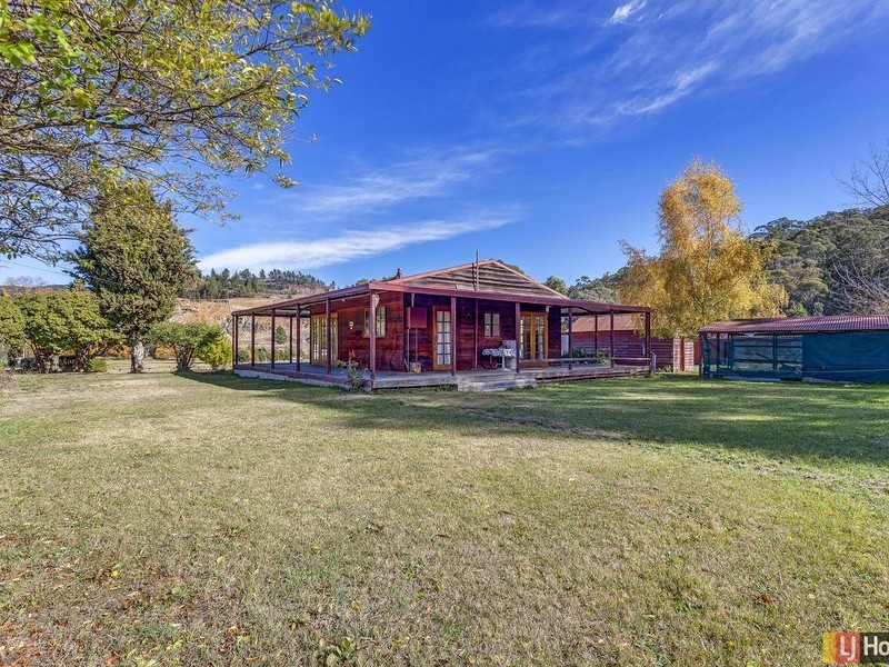 77 Foxlow Street, Captains Flat NSW 2623