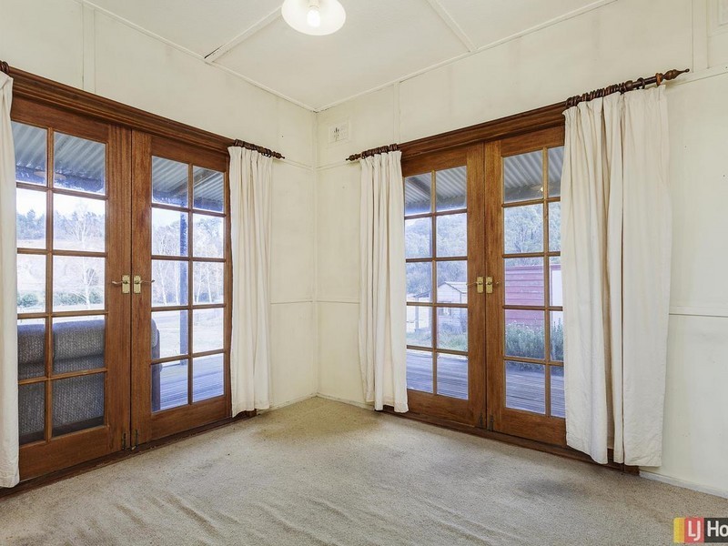 77 Foxlow Street, Captains Flat NSW 2623