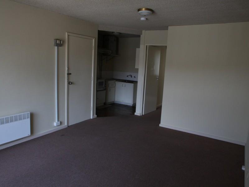 2/21 Blackall Ave, Queanbeyan NSW 2620