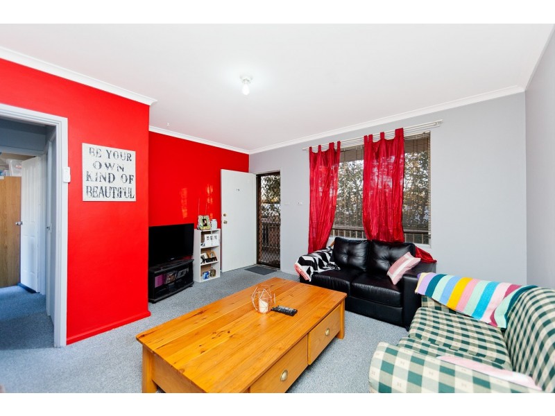 19/25 Macquoid Street, Queanbeyan NSW 2620