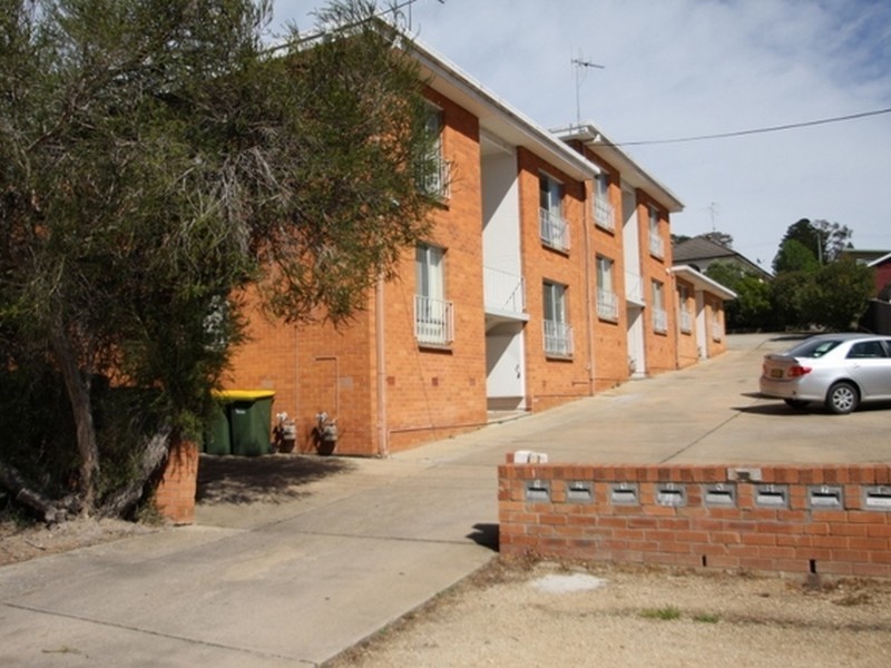 8/21 Blackall Ave, Queanbeyan NSW 2620