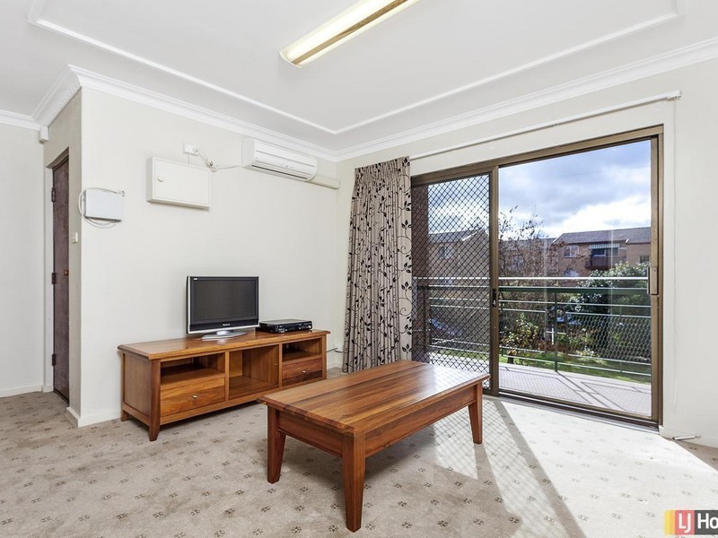 16/13-15 Mowatt Street, Queanbeyan NSW 2620