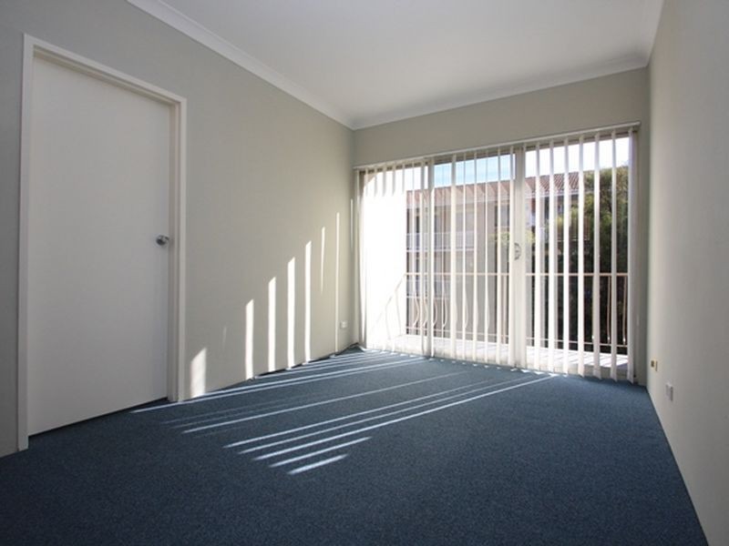 18/63 Molonglo Street, Queanbeyan NSW 2620