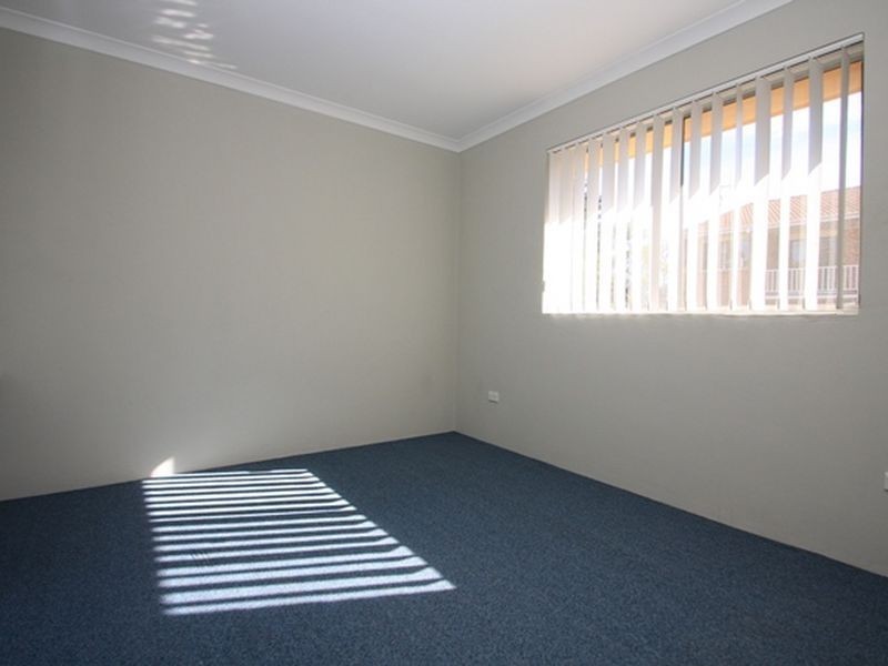18/63 Molonglo Street, Queanbeyan NSW 2620