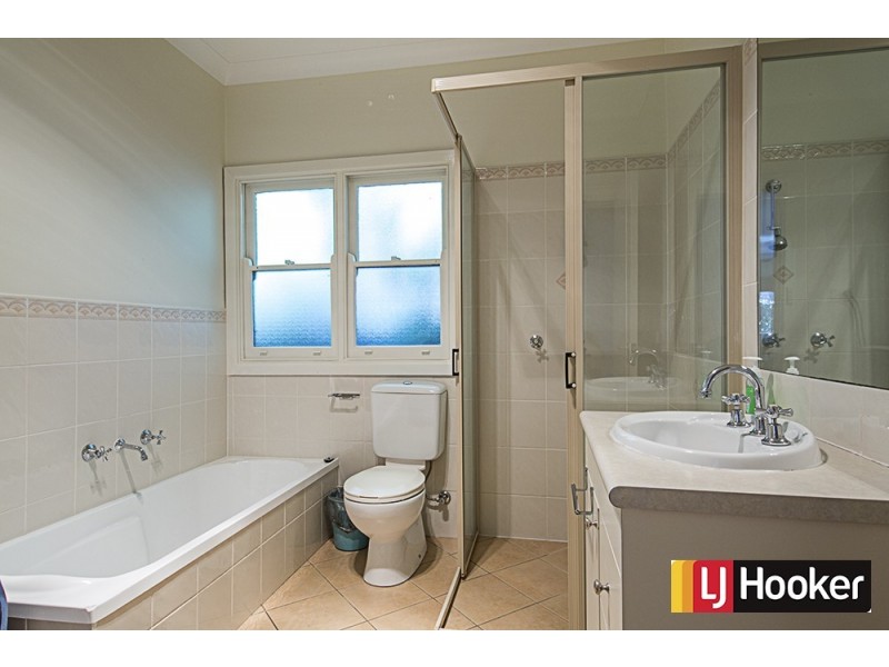 12 White Avenue, Queanbeyan NSW 2620