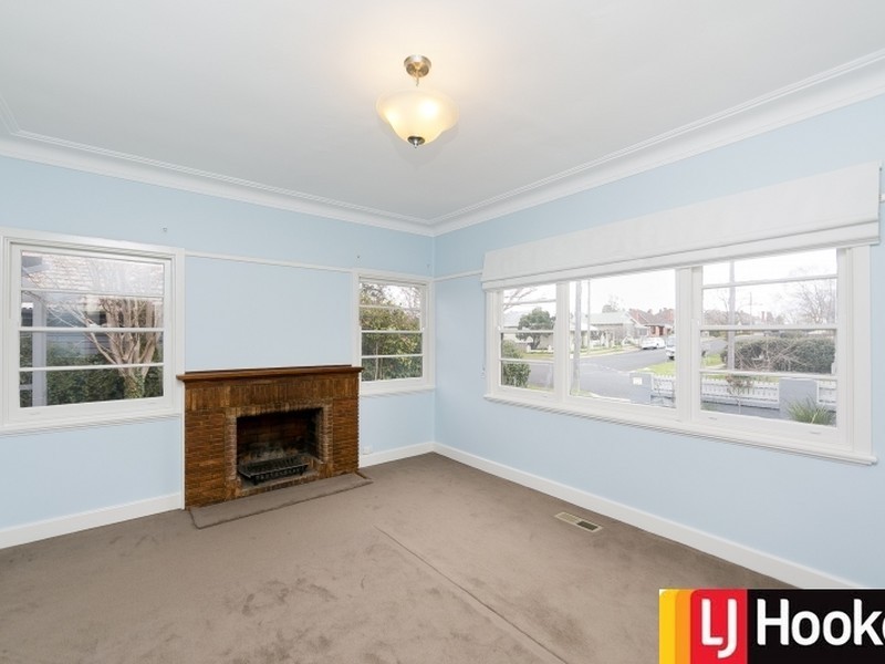 12 White Avenue, Queanbeyan NSW 2620