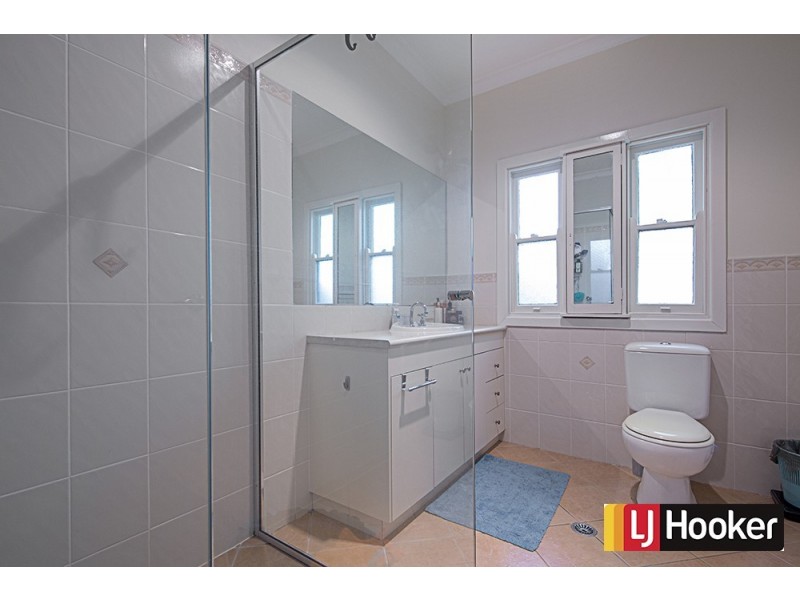 12 White Avenue, Queanbeyan NSW 2620